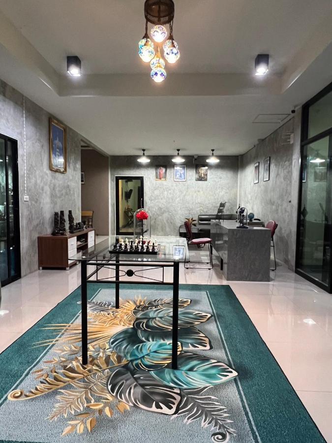 V Tharm Hotel أودون ثاني المظهر الخارجي الصورة