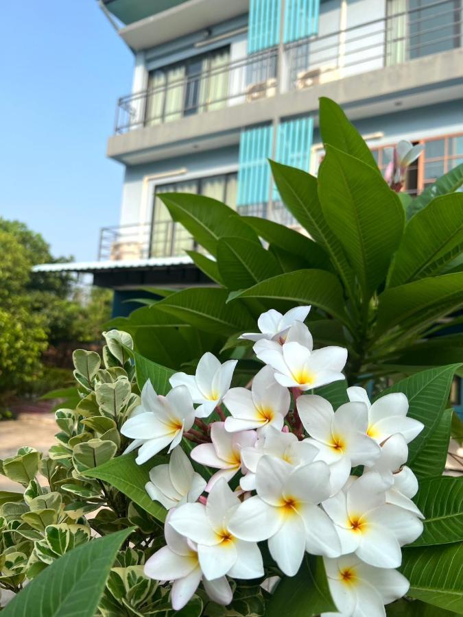 V Tharm Hotel أودون ثاني المظهر الخارجي الصورة