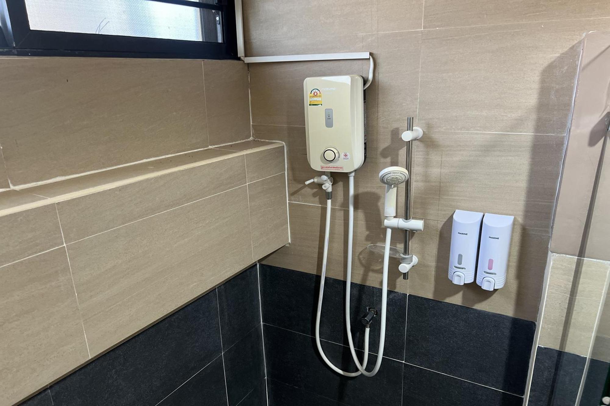 V Tharm Hotel أودون ثاني المظهر الخارجي الصورة
