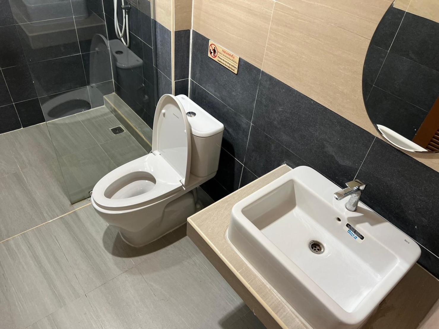 V Tharm Hotel أودون ثاني المظهر الخارجي الصورة