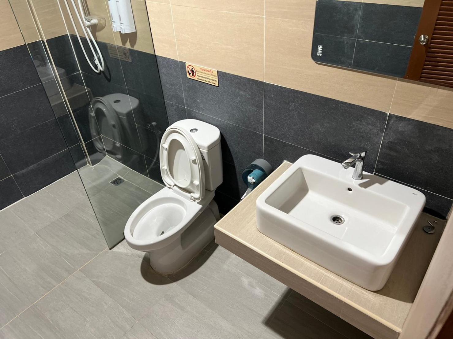 V Tharm Hotel أودون ثاني المظهر الخارجي الصورة